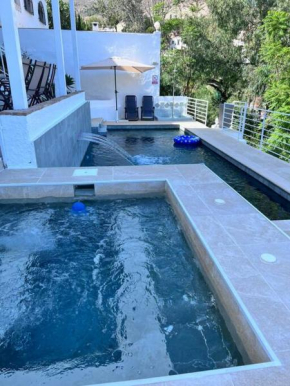 Apartment D with heated swimming pool, jacuzzi, waterfall, heating is extra